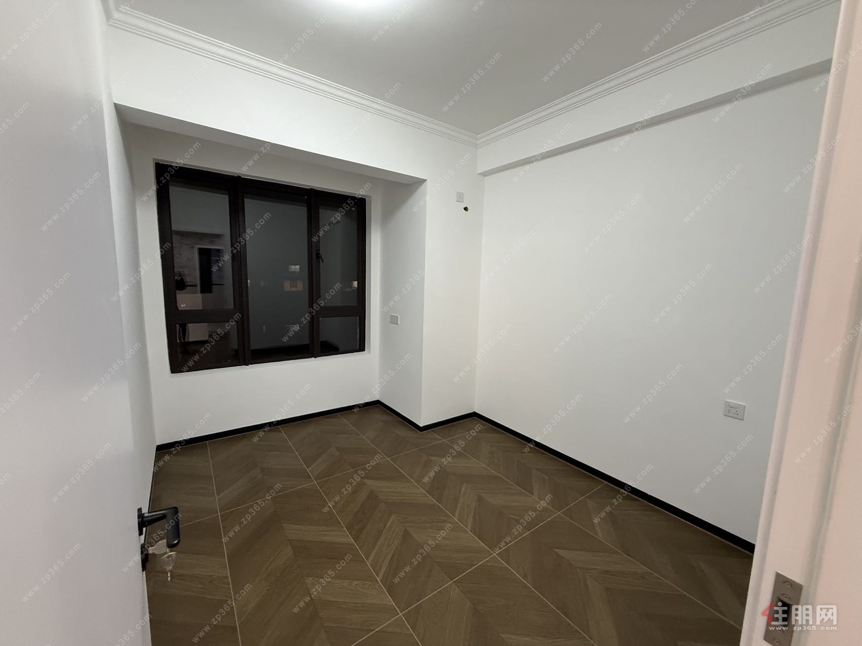 文澜府精装修四房两厅117平73.8万