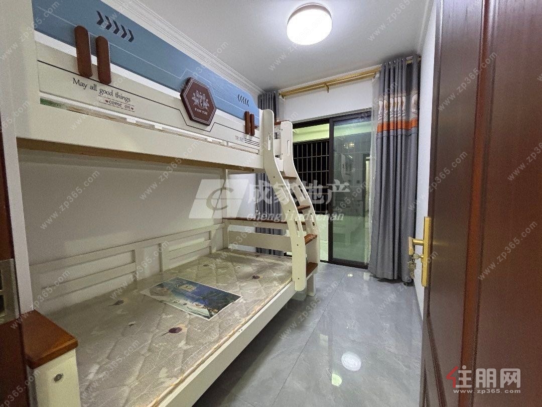 送车位国宾首府精装修四房