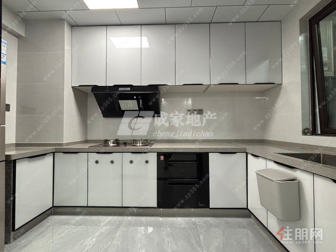 送车位国宾首府精装修四房