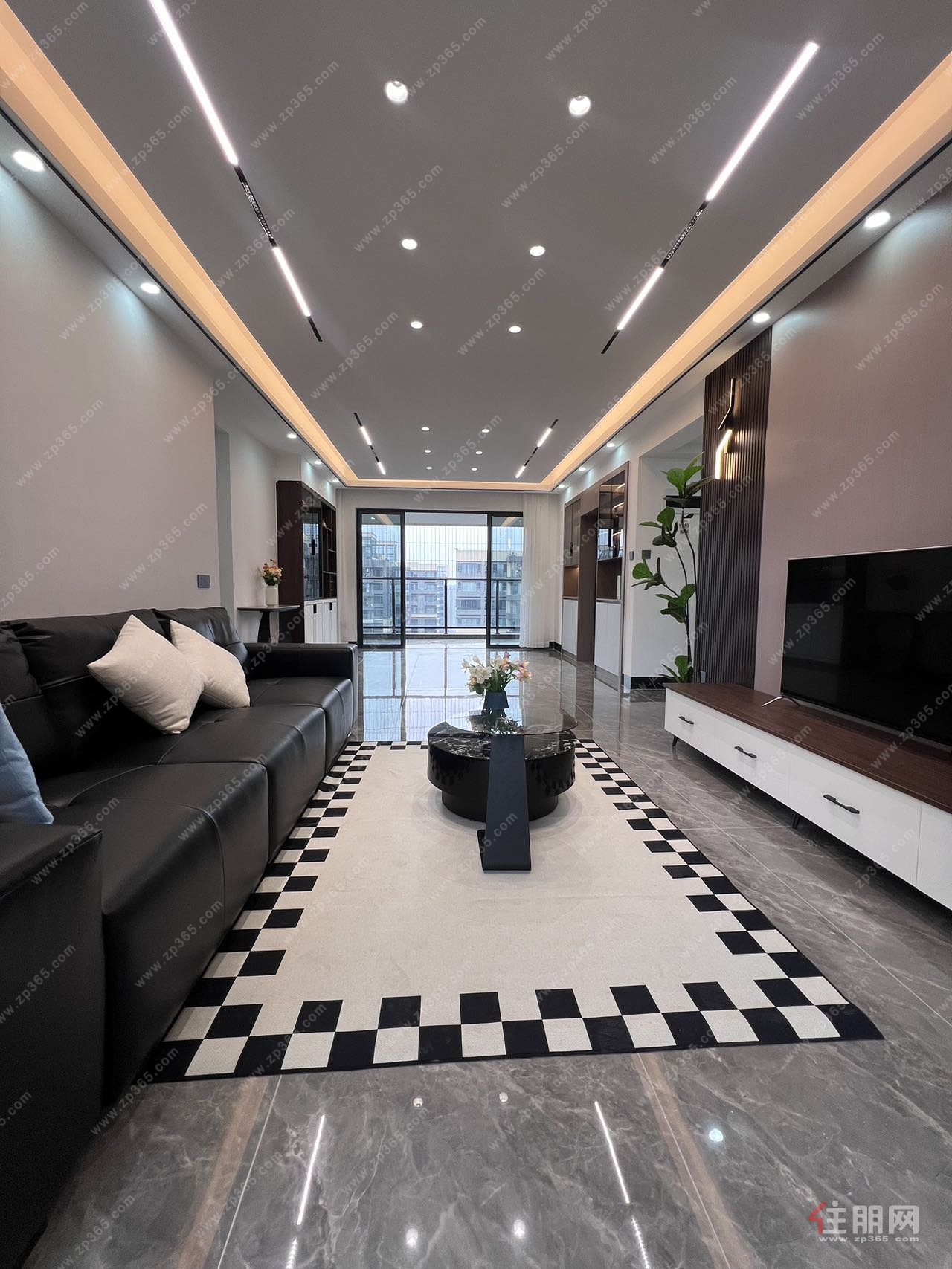 小龙品质盛世嘉园精装修四房124平，南北