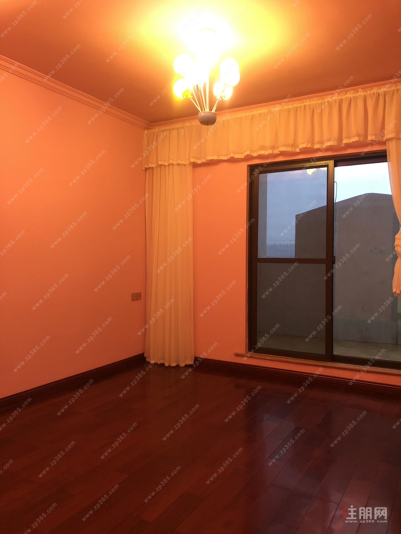 江湾山语城大平层洋房南北通透，采光特好，