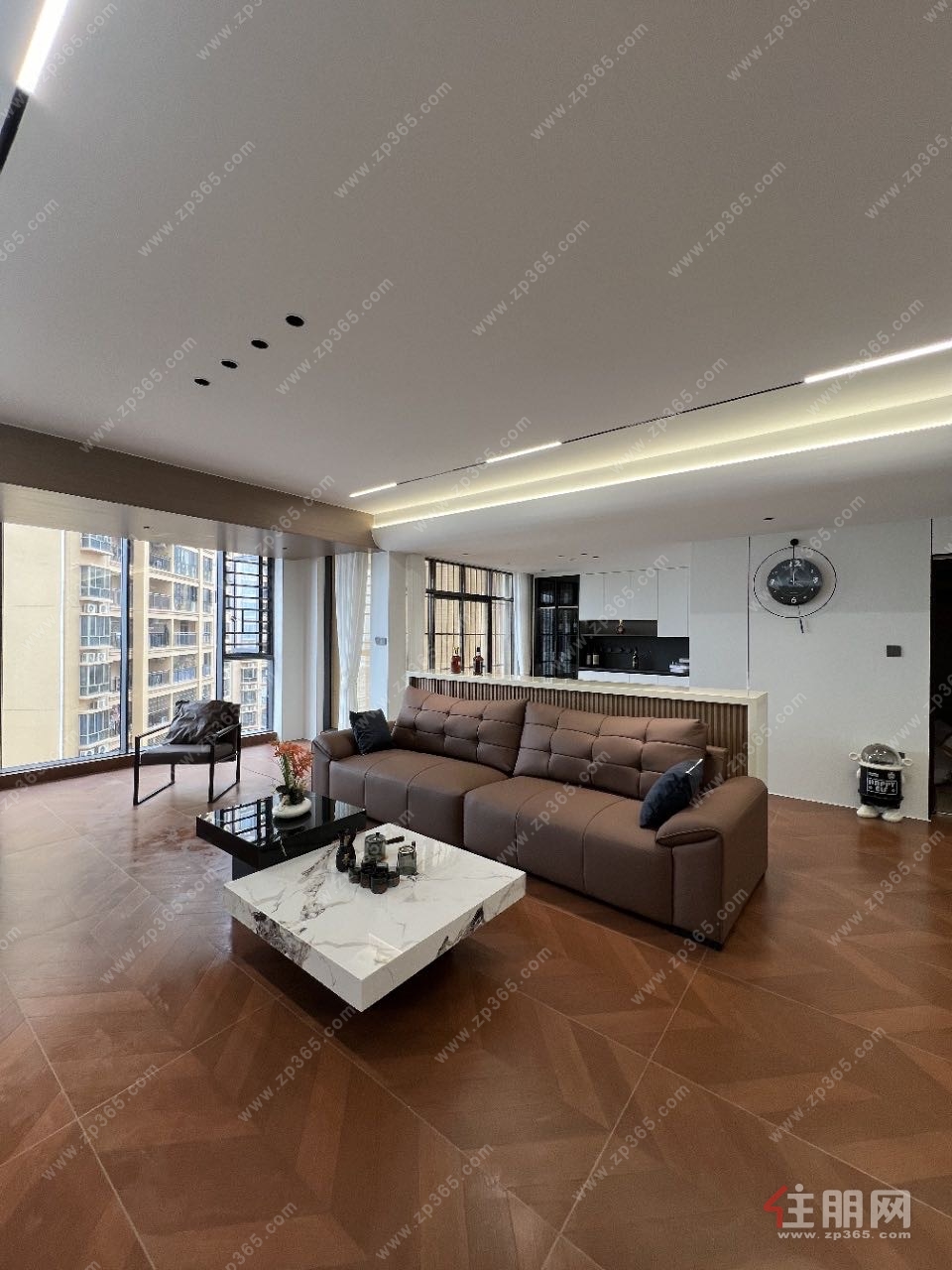 天悦华府精装修四房140平88万