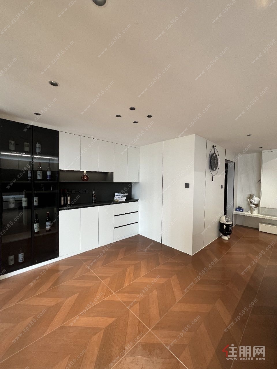 天悦华府精装修四房140平88万