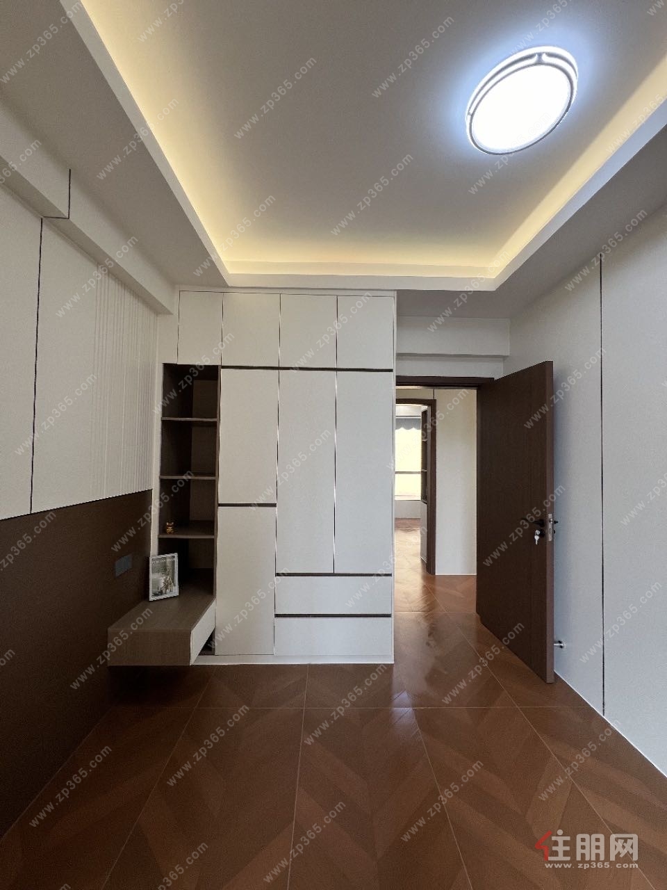 天悦华府精装修四房140平88万