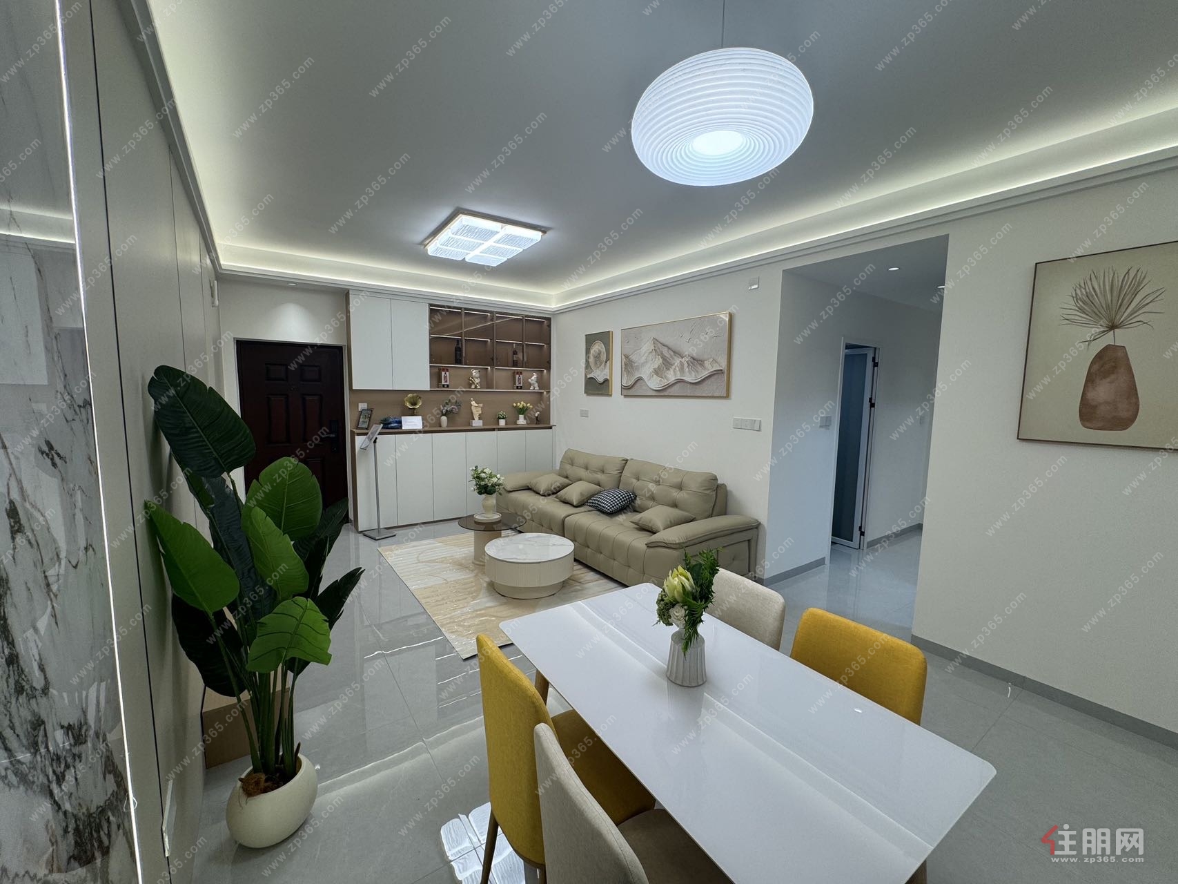 王府井精装修三房38.8万