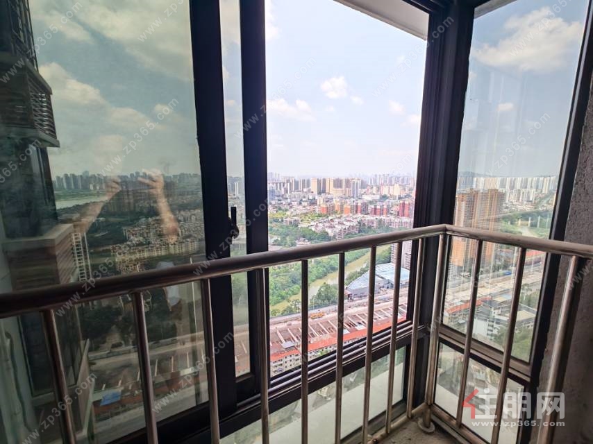 青秀区，进地铁，民主路小学