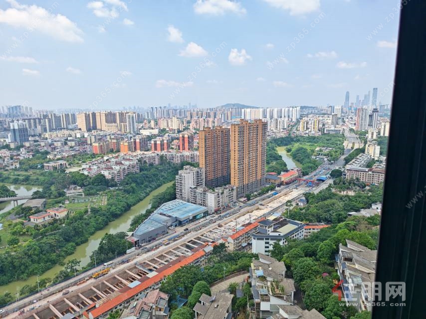 青秀区，进地铁，民主路小学