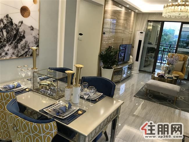 小区地址 南宁市五象新区龙祥路