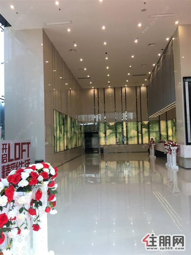 青秀万达银座LOFT出租层高5.1米(5F低区电梯第一个停靠楼层)