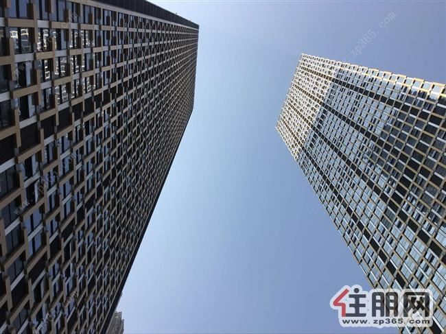 青秀万达银座LOFT出租层高5.1米(5F低区电梯第一个停靠楼层)