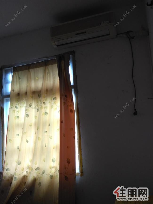 石羊塘交警后两房一厅家具齐全拎包入住