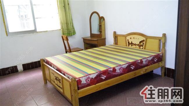 广场附近中山路兴明大酒店后面