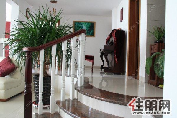 高档装修、配置齐全、艺术风格的通透大房