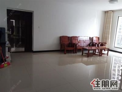 钦南区-四桥附近有套三房出租，配套齐全，拎包入住