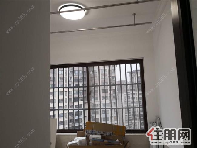 江南万达四房急租有停车位业主诚心出租