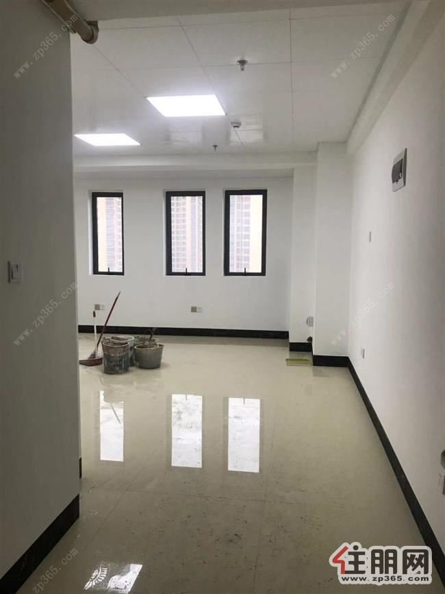 江南万达广场平层写字楼出租看房方便