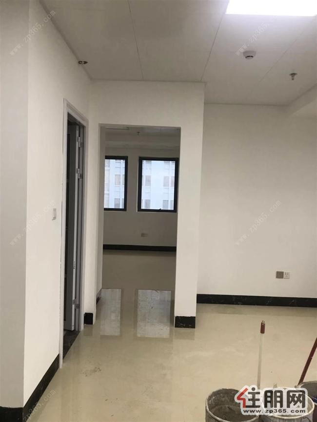 江南万达广场平层写字楼出租看房方便