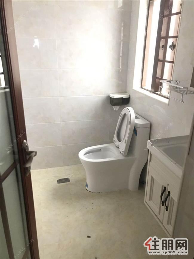 星光大道二号线口江南万达广场3房配齐出租随时看房