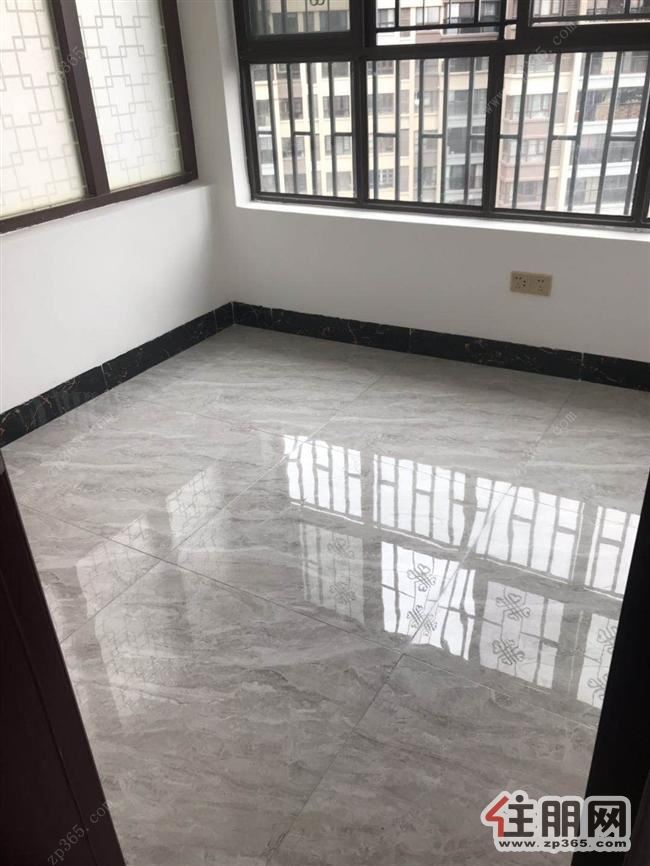 星光大道二号线口江南万达广场3房配齐出租随时看房