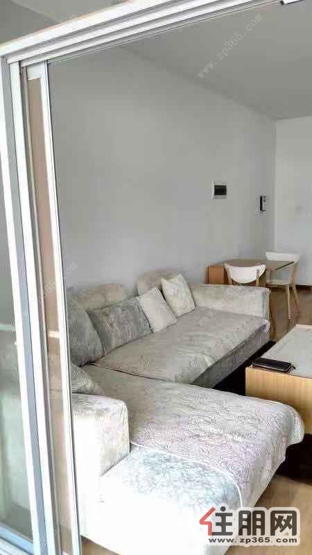 地铁一号线琅东汽车站一百米处汇东郦城两房出租交通便利