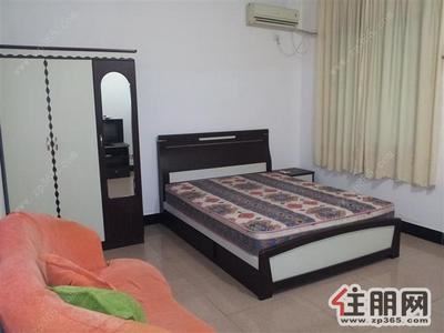 东葛路延长线-满满的浪漫小屋