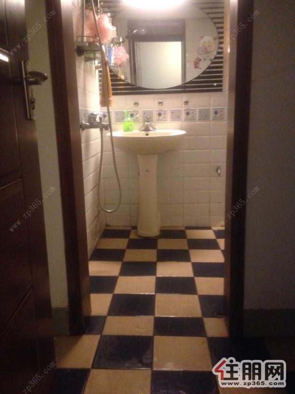 金河湾豪装二楼3房