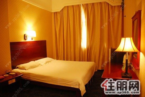 屋仔村1室1卫中等装修朝南主卧(个人)