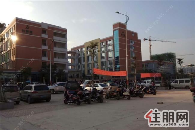 优质商铺|玉东小学石棠校区对面旺铺出租
