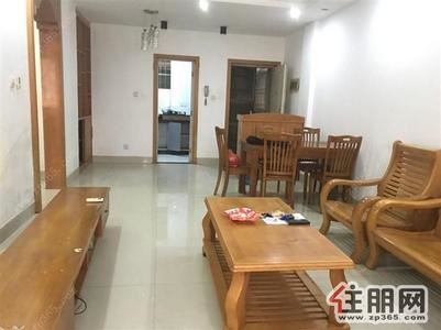 星光大道，荣宝华商城地铁口大两房领包入住租1700