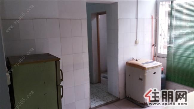 广雅路口八一路19号步步高正对面单位宿舍90平方3室1厅