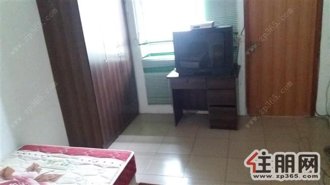 广雅路口八一路19号步步高正对面单位宿舍90平方3室1厅