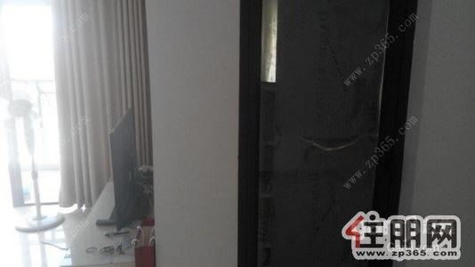 海城区-北海大道与湖南路交汇：顺天泰精装3房低价出租！