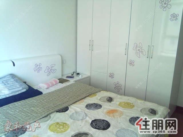 奥林名城5楼2室2厅1卫85平米精装