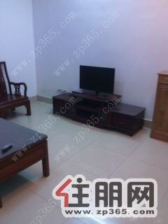 百合花园三房一厅一卫。