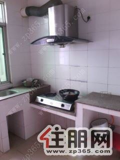 百合花园三房一厅一卫。