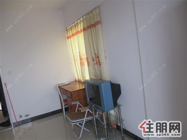 出租中地滨江单间一套