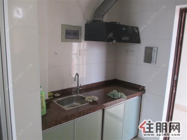 出租中地滨江单间一套