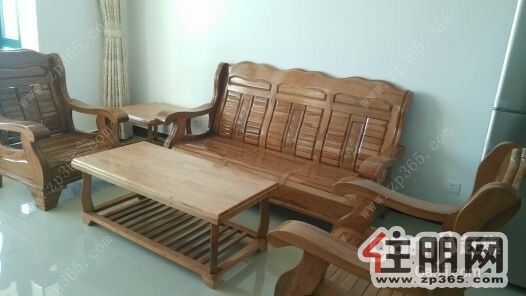 碧桂华庭,全新装修3房2厅2600