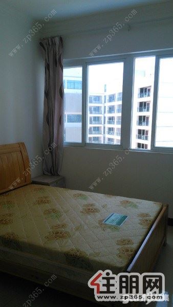 四川南路,汇海雅居准三房1600元/月