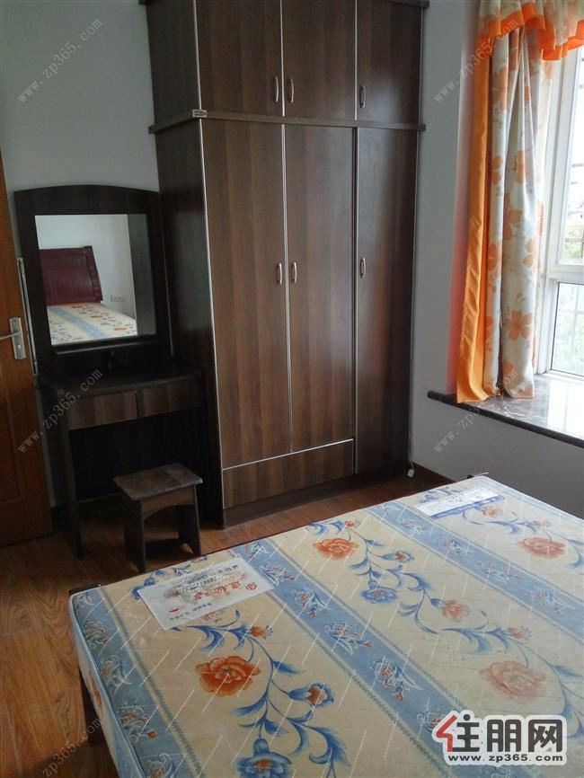 户型方正,公摊少