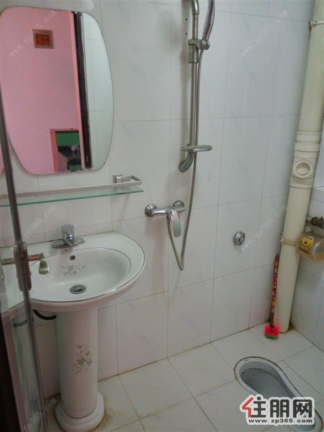 户型方正,公摊少