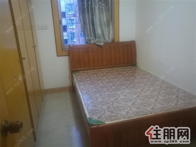 柳南区和平路文化区柳高南校区旁75平,多层一梯两户,南北通透采光良好