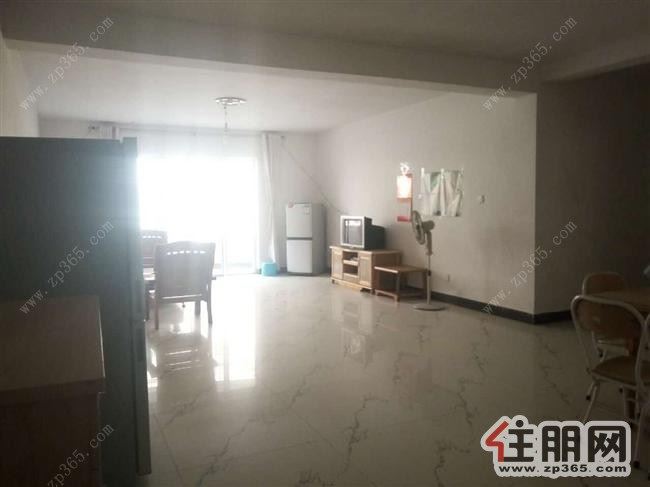 泽源小区大四房,家电家具齐全,拎包即住,现在只租1700