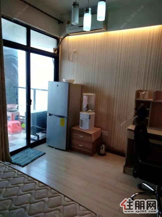 唐人街单身公寓