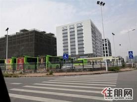 【出租】机场高速路网，公交车场旁，交通便利