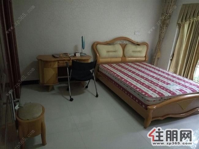 七里香溪大三房,家电家具齐全,现在业主1400出租