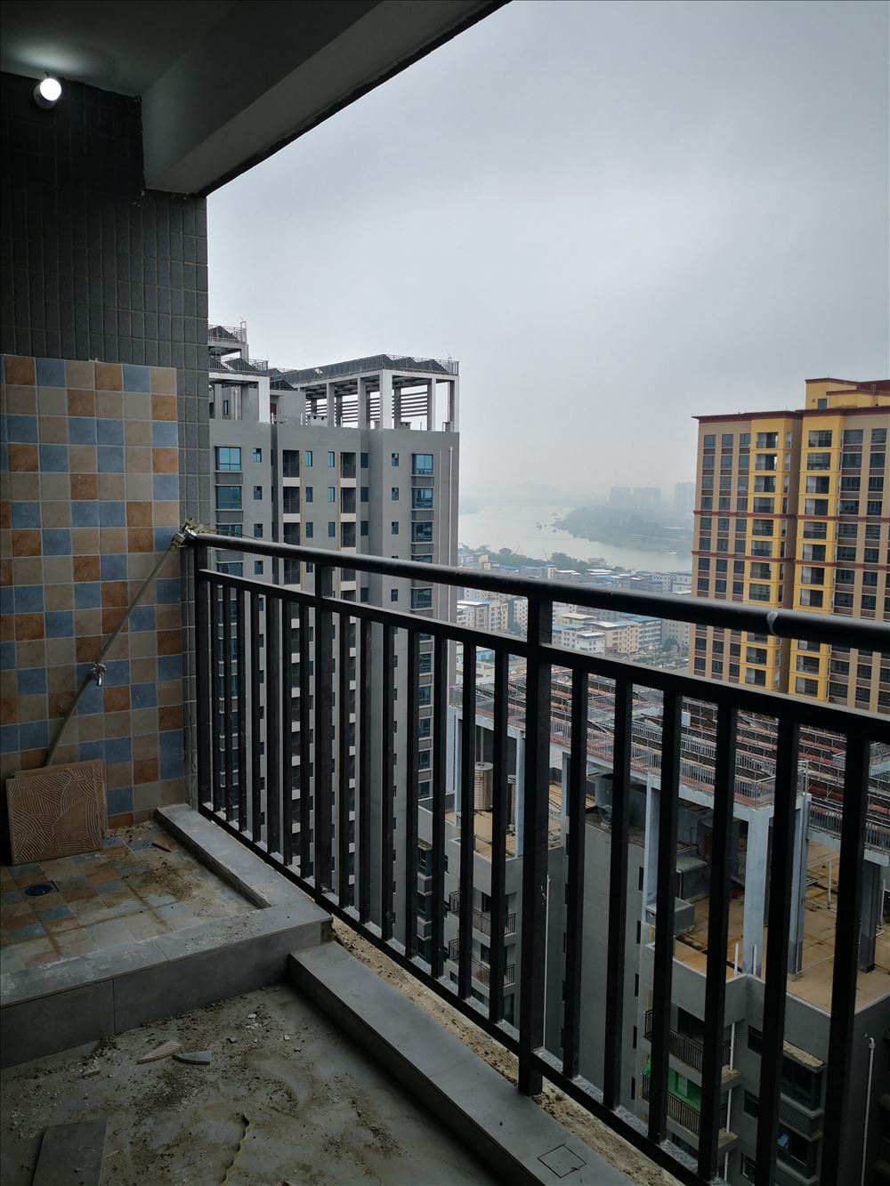 清川地铁口旁怡和信苑