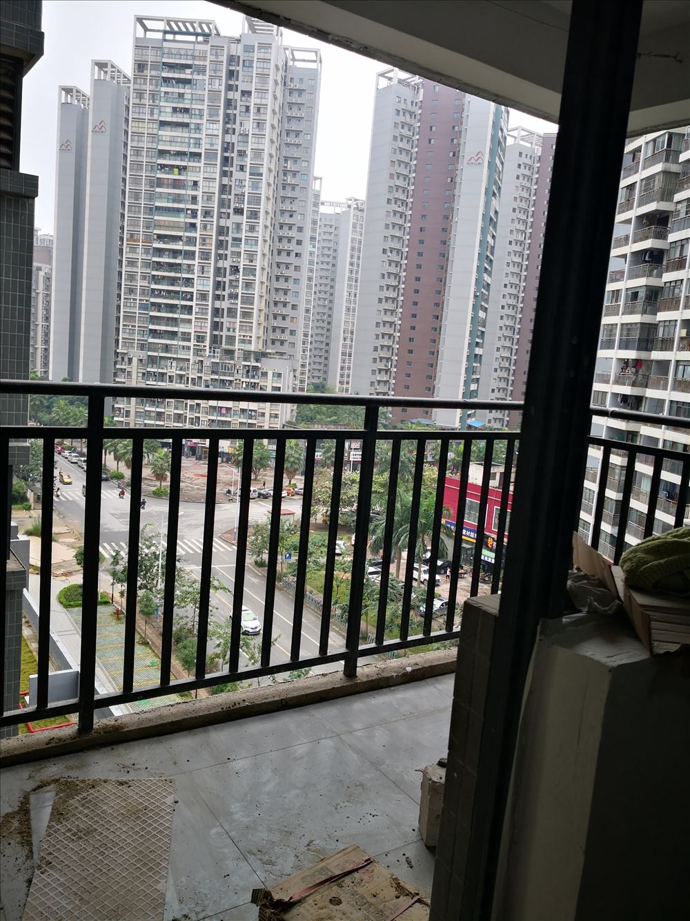 清川地铁口旁怡和信苑