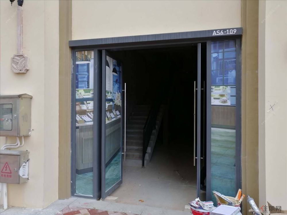 广西南宁五象大道良庆万达茂商务区临街铺面出租