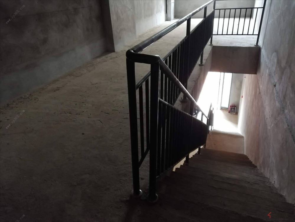 广西南宁五象大道良庆万达茂商务区临街铺面出租